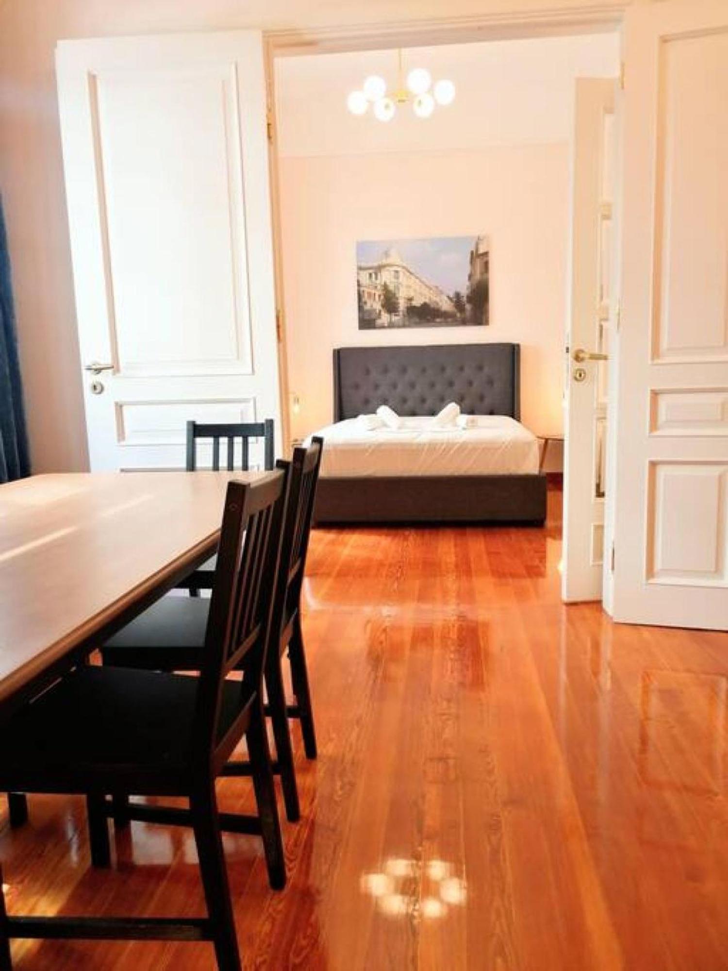Elegant Apartment In Syntagma Square Atina Dış mekan fotoğraf